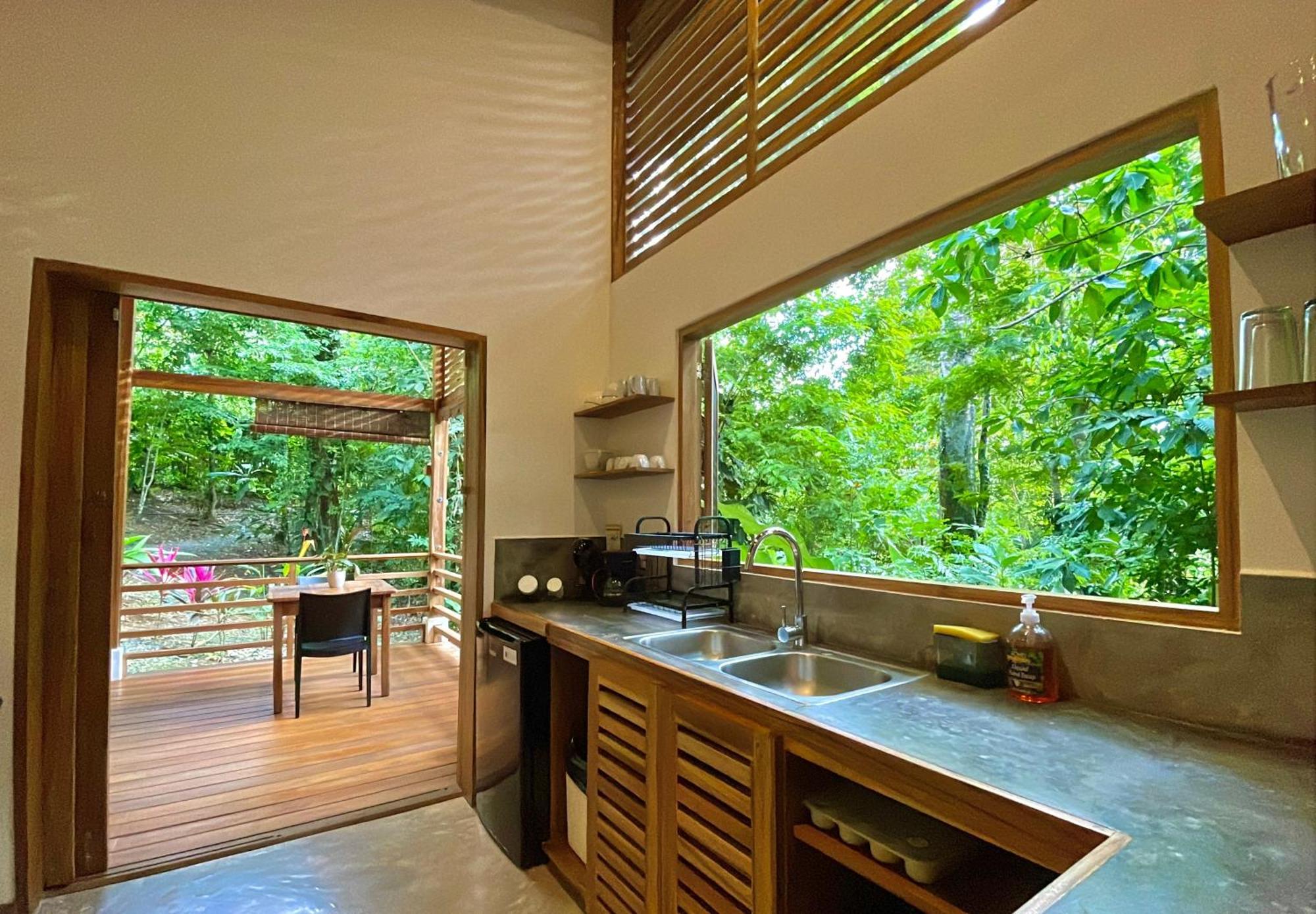 Satta Lodge (Adults Only) Puerto Viejo de Talamanca Exterior photo